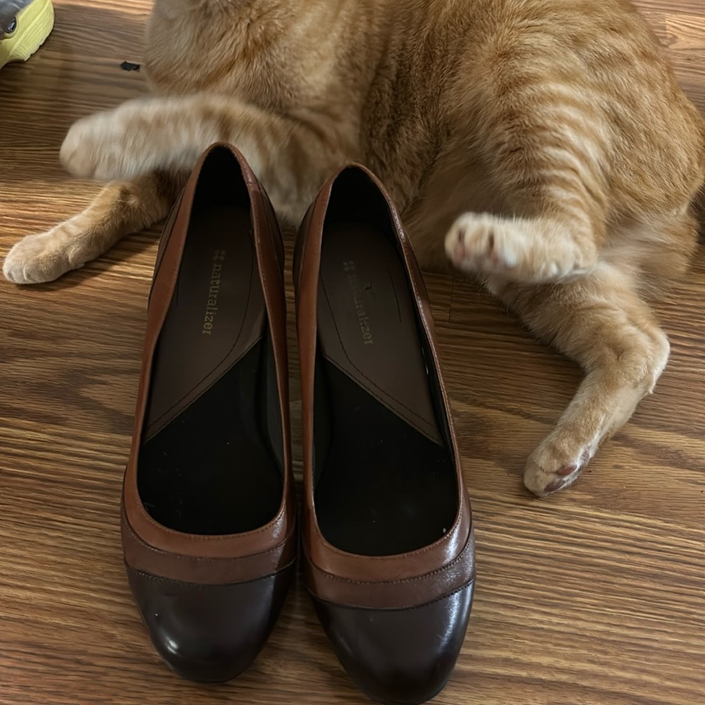 Cute brown heels